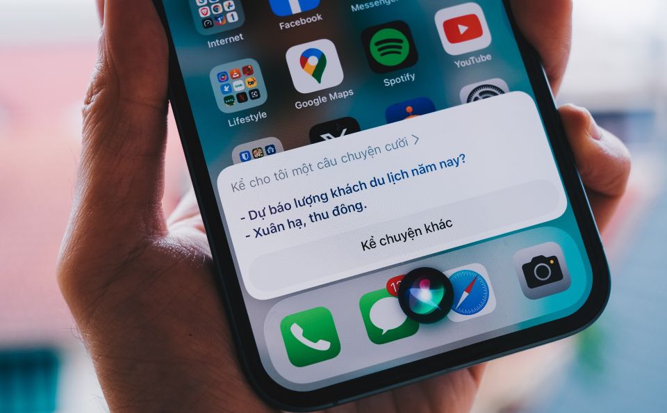 Siri chính thức hỗ trợ tiếng Việt trên iOS 18.4 beta 1