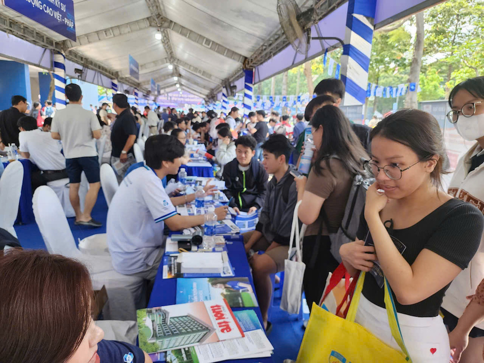 Học viện Cán bộ TP Hồ Chí Minh gây ấn tượng tại ngày hội tư vấn tuyển sinh - hướng nghiệp 2025