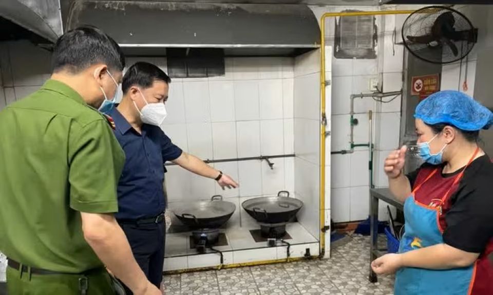 Siết quản lý an toàn thực phẩm bếp ăn tập thể