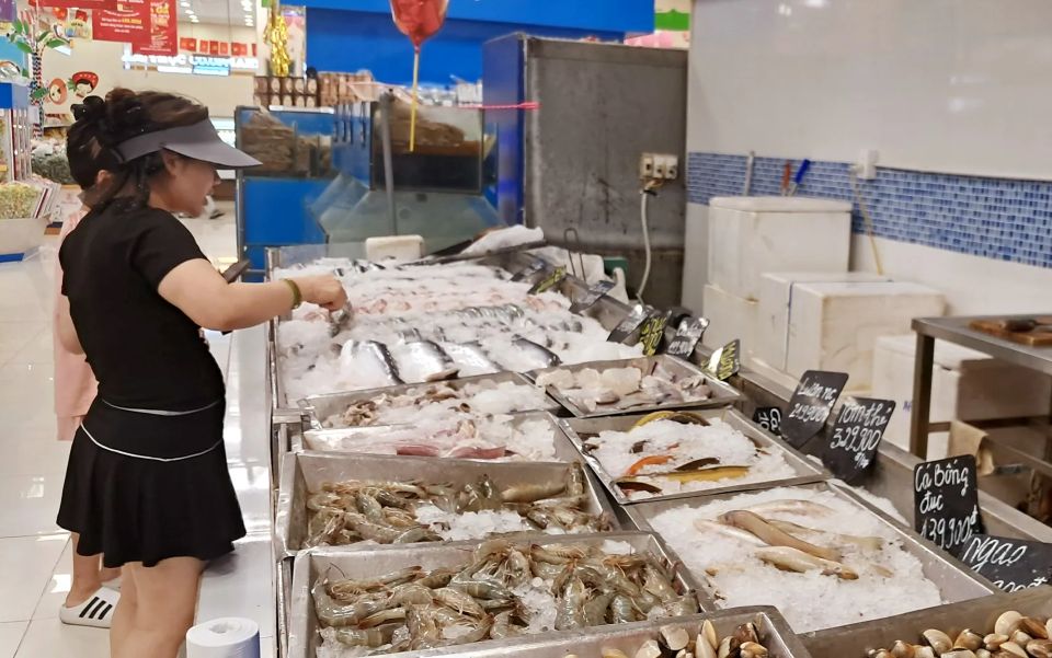 Mua sắm trong kỳ nghỉ 30/4 và 1/5: siêu thị thắng lớn, chợ truyền thống “thất thủ”