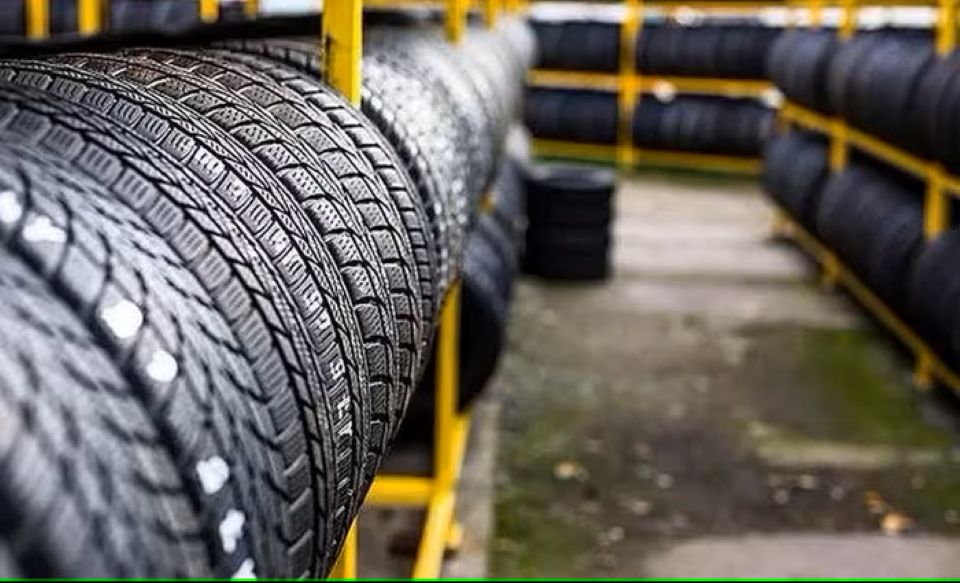 Kiểm soát nguồn cung nguyên liệu để ứng phó với phòng vệ thương mại