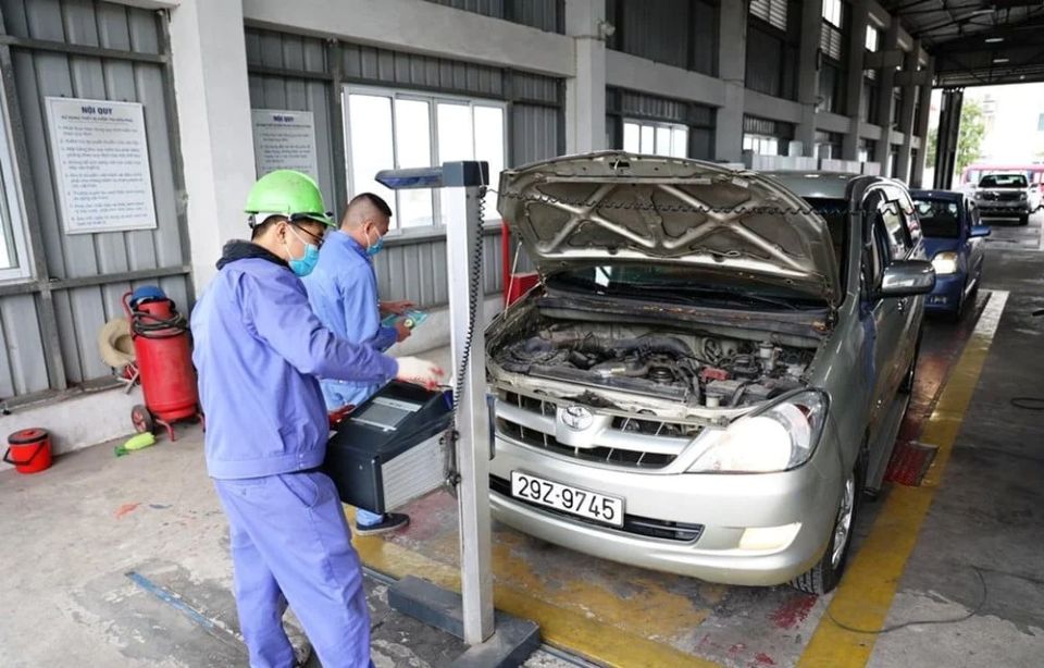 Rà soát nội bộ, xử lý nghiêm đăng kiểm viên thái độ không đúng mực, sách nhiễu