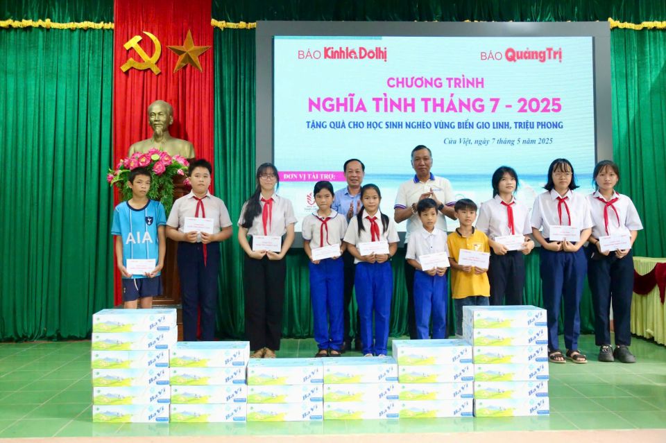 Báo Kinh tế & Đô thị - Báo Quảng Trị tổ chức chương trình “Nghĩa tình Tháng 7”