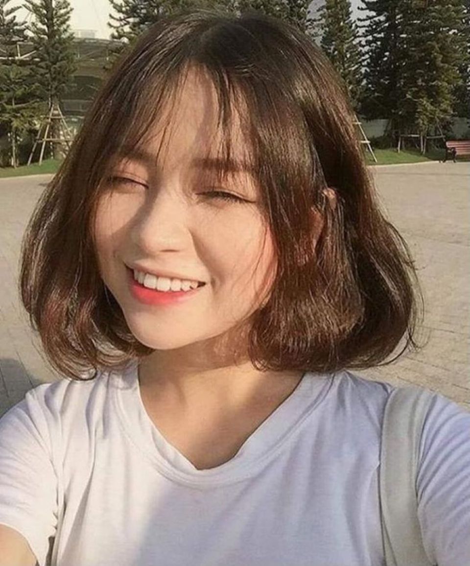 Gợi ý kiểu tóc ngắn siêu xinh và mát mẻ cho nàng công sở U40 
