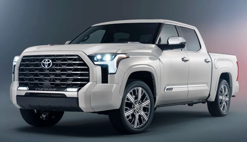 Triệu hồi hơn 400.000 xe bán tải Tundra và Tundra Hybrid bị lỗi đèn lùi