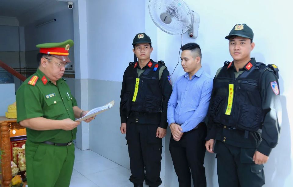 Triệt phá đường dây sản xuất phân bón giả, thu giữ hơn 200 tấn nguyên liệu