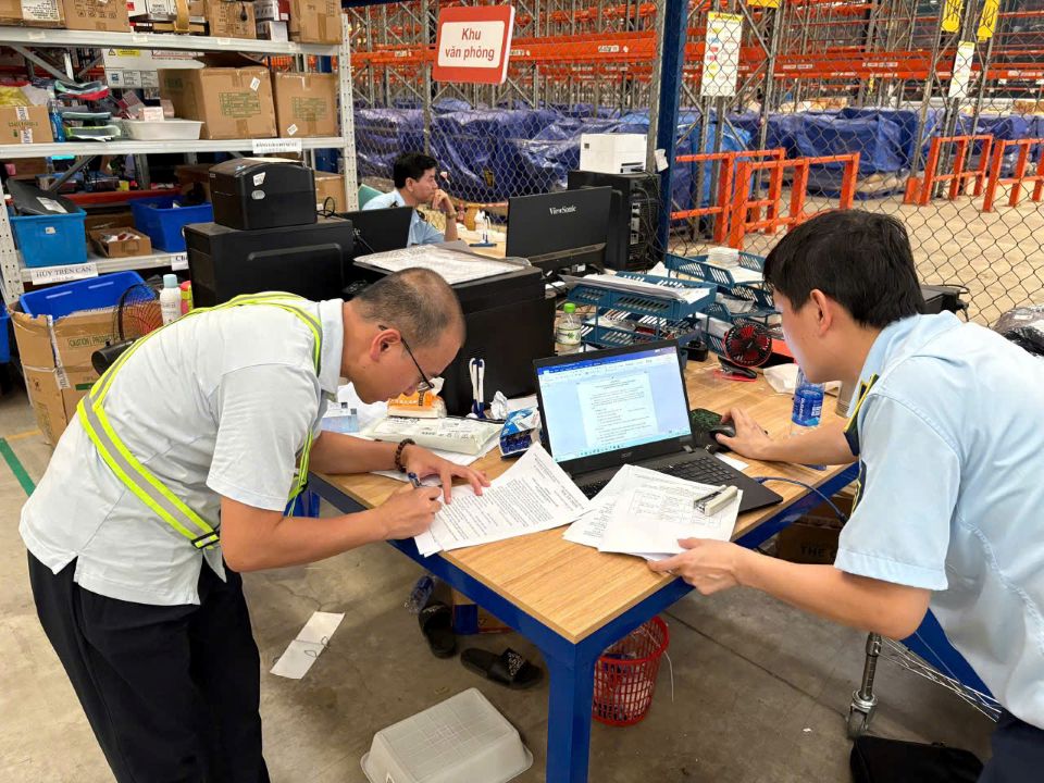Bắc Ninh: Thu giữ gần 226.000 sản phẩm các loại là hóa mỹ phẩm, đồ thời trang không rõ nguồn gốc