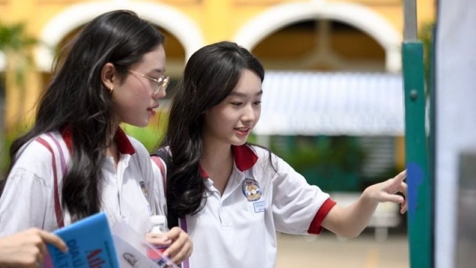 Nhiều trường đại học đồng loạt giảm, bỏ xét tuyển tổ hợp C00