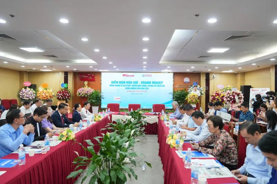 Báo chí- người bạn đồng hành với doanh nghiệp hướng tới phát triển bền vững