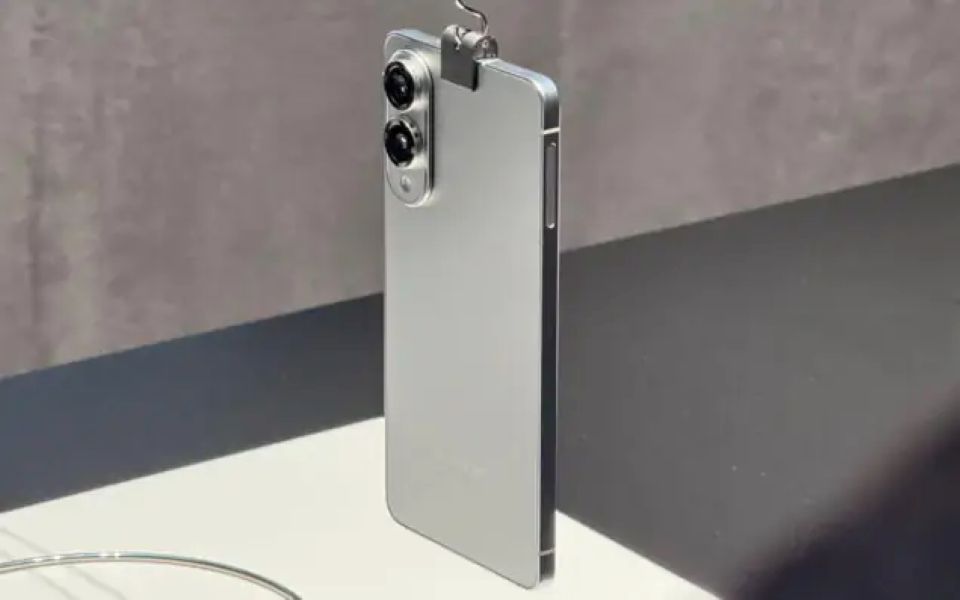 Galaxy S25 Edge có thời lượng pin đủ dùng cả ngày