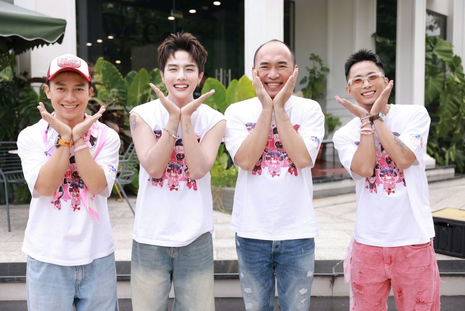 Duy Khánh ví von “lửa nghề” của Tiến Đạt, Tiến Luật và Rhymastic như pin VinFast VF 7: “Đi mãi không cạn”