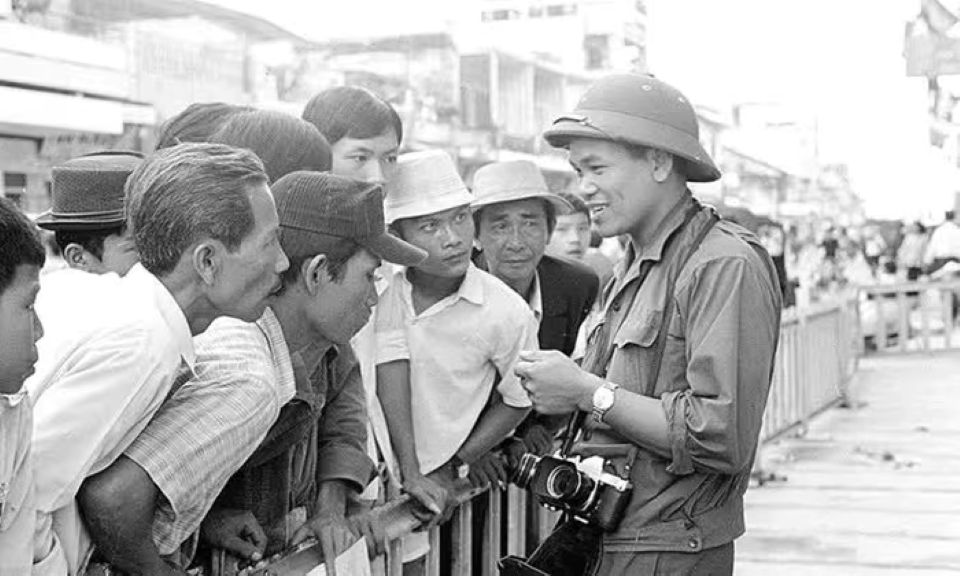 Nghề báo và những câu chuyện lịch sử