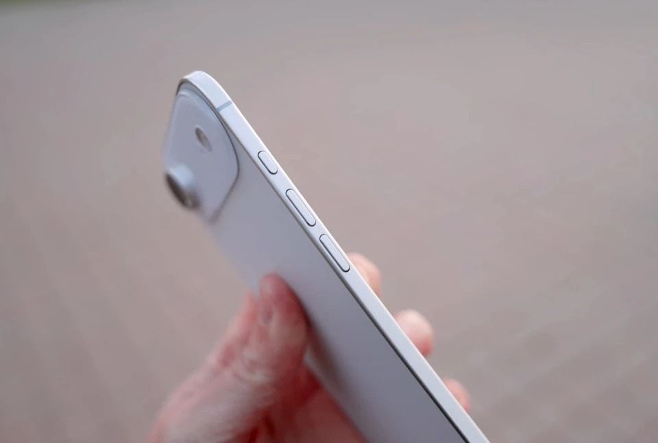 iPhone Air 2027 có thể sở hữu màn hình OLED LTPO3