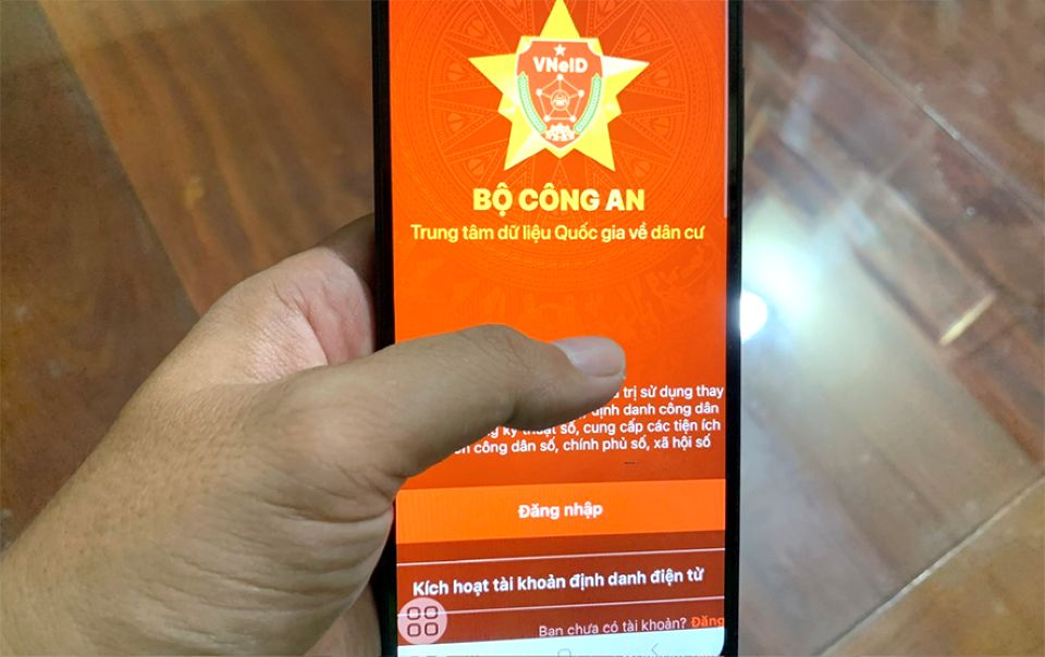 Thủ đoạn lừa đảo mới: Giả danh công an yêu cầu cập nhật định danh mức 2