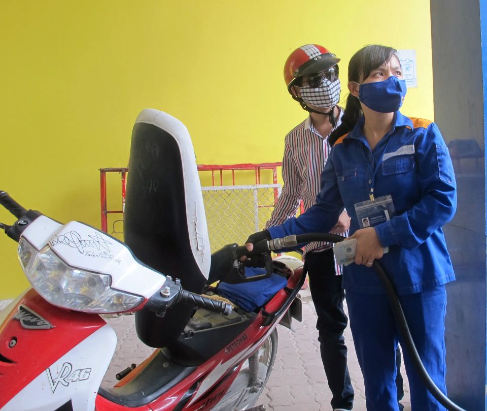 Đề xuất sử dụng xăng sinh học E10: Sẵn sàng hạ tầng, băn khoăn chất lượng