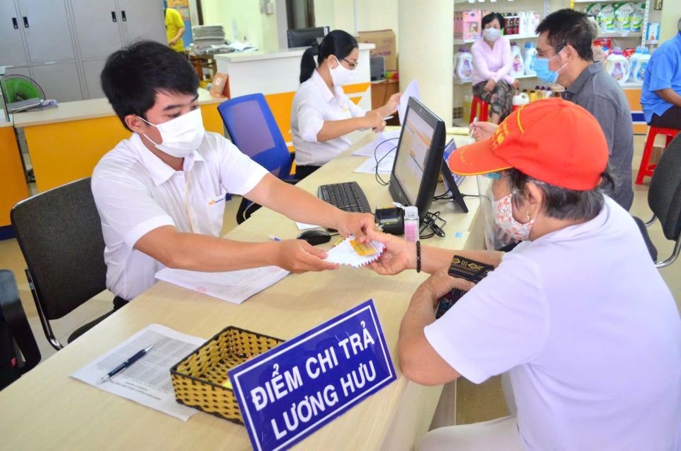Đóng bảo hiểm xã hội tự nguyện trước năm 2021 được hưởng lương hưu khi đủ 55 tuổi