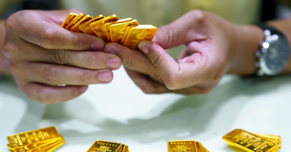 Mua, bán vàng có giá trị 20 triệu/ngày bắt buộc phải chuyển khoản
