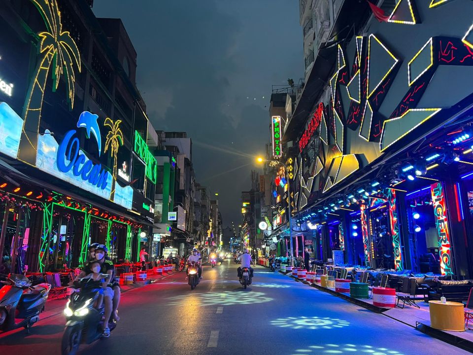 TP Hồ Chí Minh lọt top "20 điểm đến sắc màu rực rỡ nhất thế giới"
