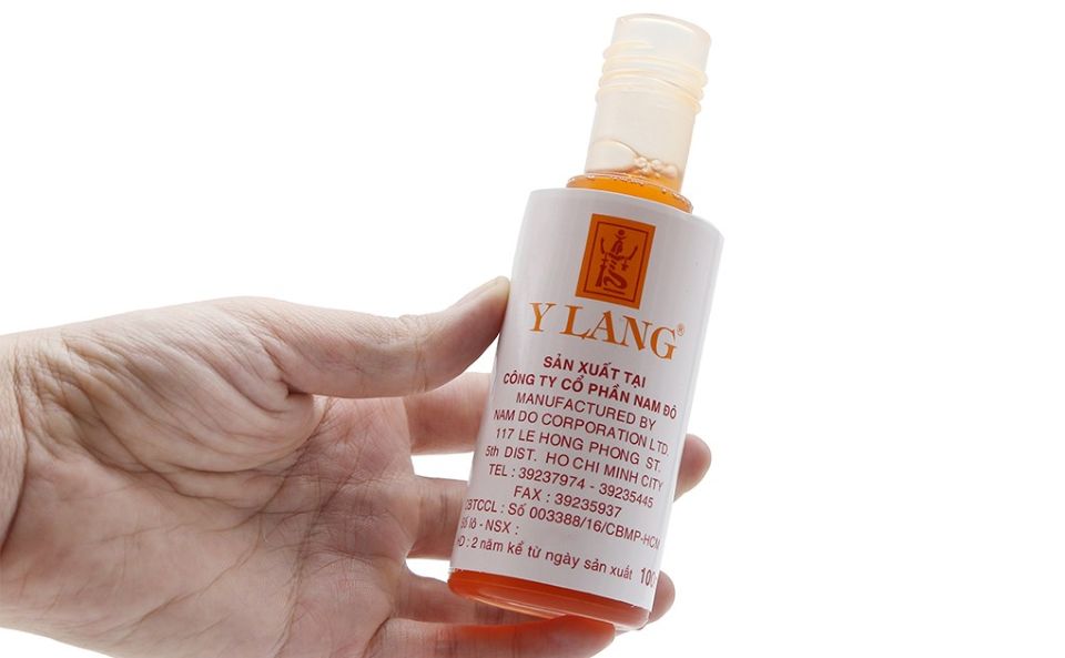 Thu hồi lô Dầu gội đầu Y lang chí do chứa thuốc diệt côn trùng
