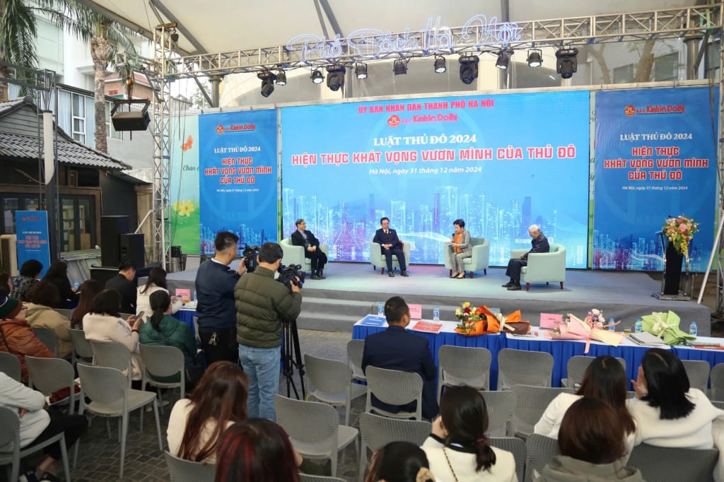 Talkshow ''Luật Thủ đô 2024. Hiện thực khát vọng vươn mình của Thủ đô'' do Báo Kinh tế và Đô thị tổ chức tháng 12-2024