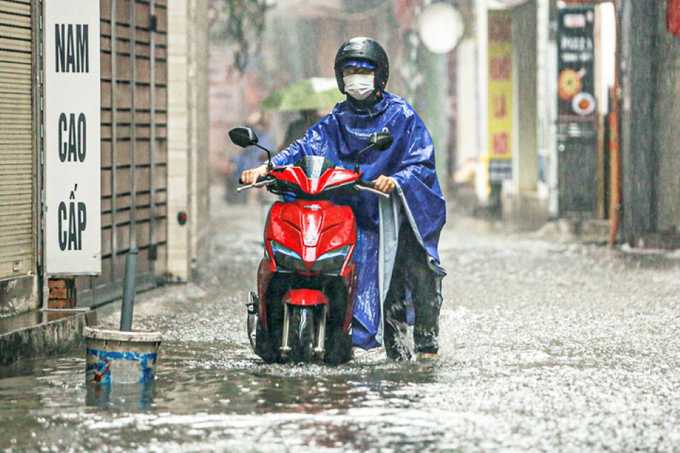 Thời tiết ngày 22/7/2025: Bão số 3 tiến vào vịnh Bắc Bộ, gây mưa lớn và gió giật mạnh