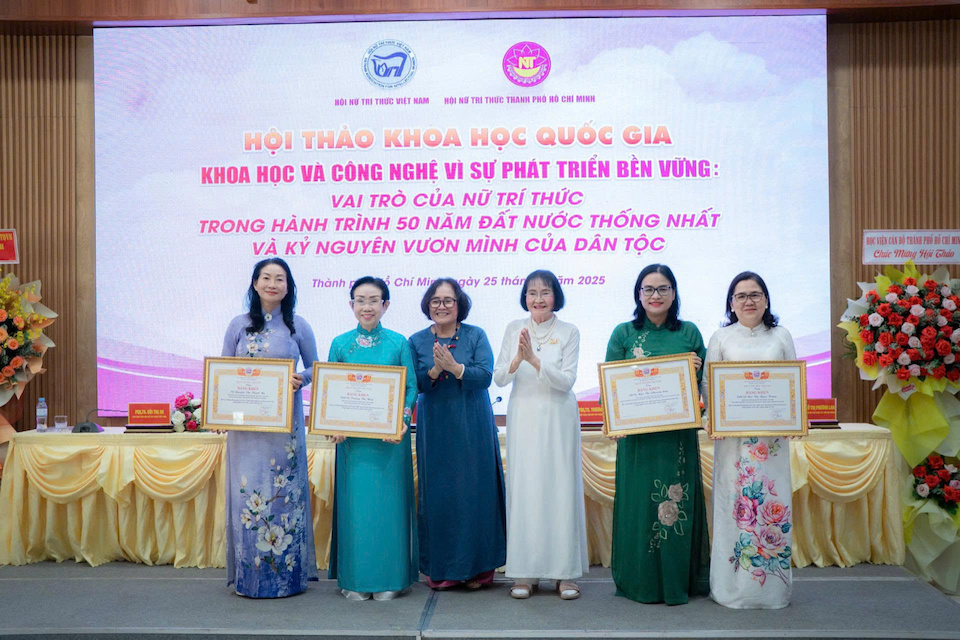 Nữ tri thức Việt Nam: 50 năm kiến tạo tương lai bền vững