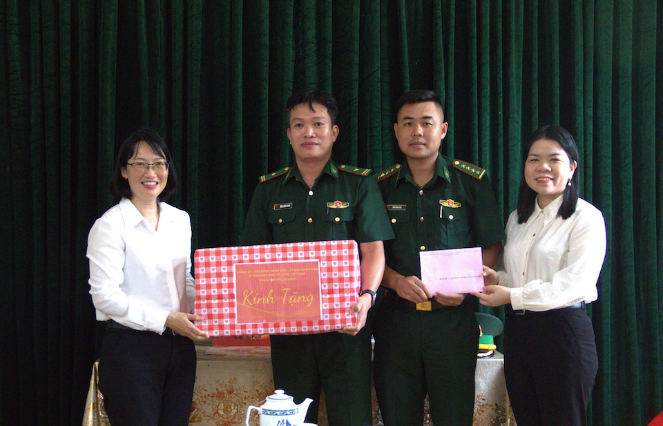 Lãnh đạo TP Hồ Chí Minh thăm, tri ân các gia đình chính sách tại Đặc khu Côn Đảo