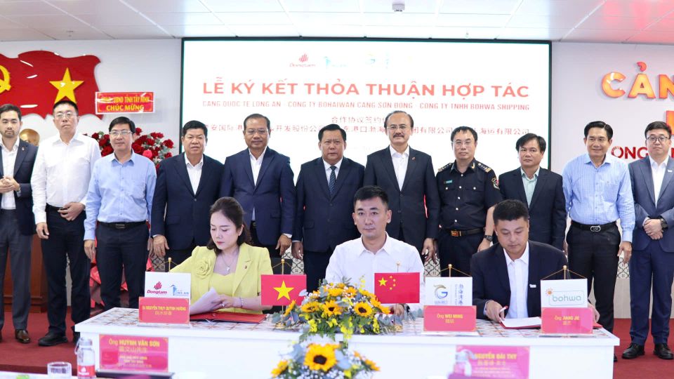 Cảng quốc tế Long An ký kết hợp tác chiến lược với đối tác Trung Quốc, tăng cường kết nối hàng hải khu vực