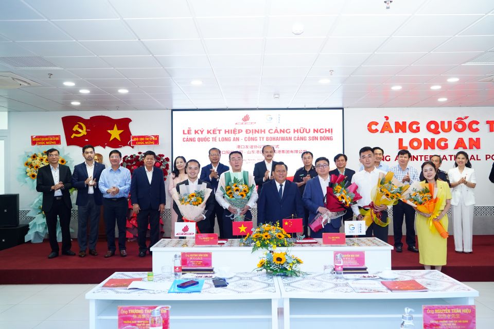 Cảng quốc tế Long An ký kết hợp tác chiến lược với đối tác Trung Quốc, tăng cường kết nối hàng hải khu vực