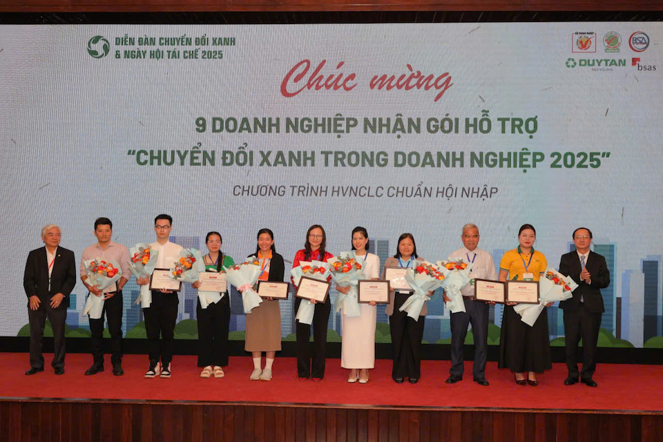 Chủ tịch UBND TP Hồ Chí Minh: Nâng tầm cạnh tranh bằng lộ trình chuyển đổi xanh quyết liệt!