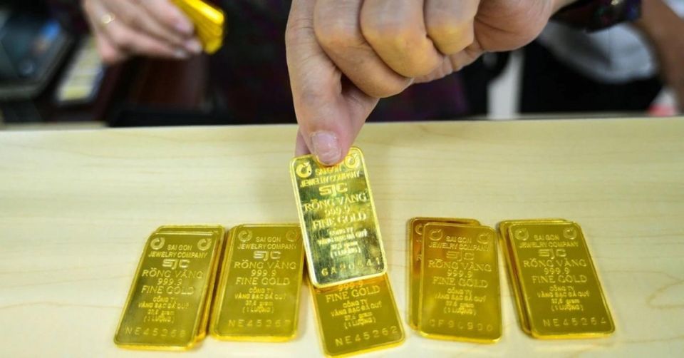 Giá vàng ngày 2/8/2025: Vàng thế giới tăng vọt