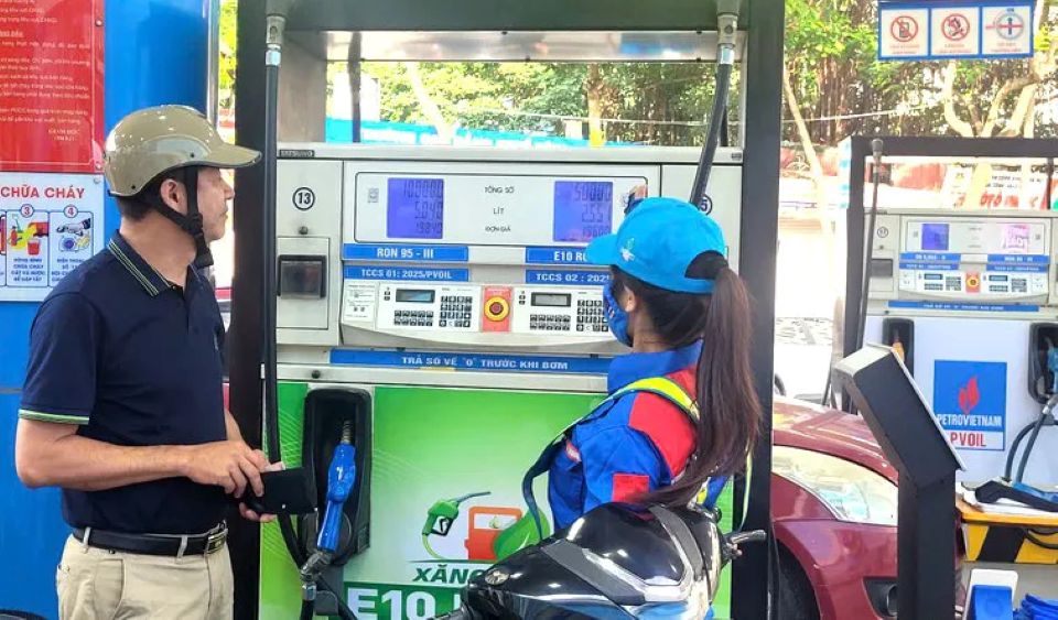 Sử dụng xăng E10: cần chính sách hỗ trợ và minh bạch thông tin