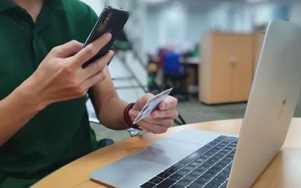 Cảnh giác với thủ đoạn lừa đảo mới ''giả mạo ngân hàng đổi điểm thưởng''