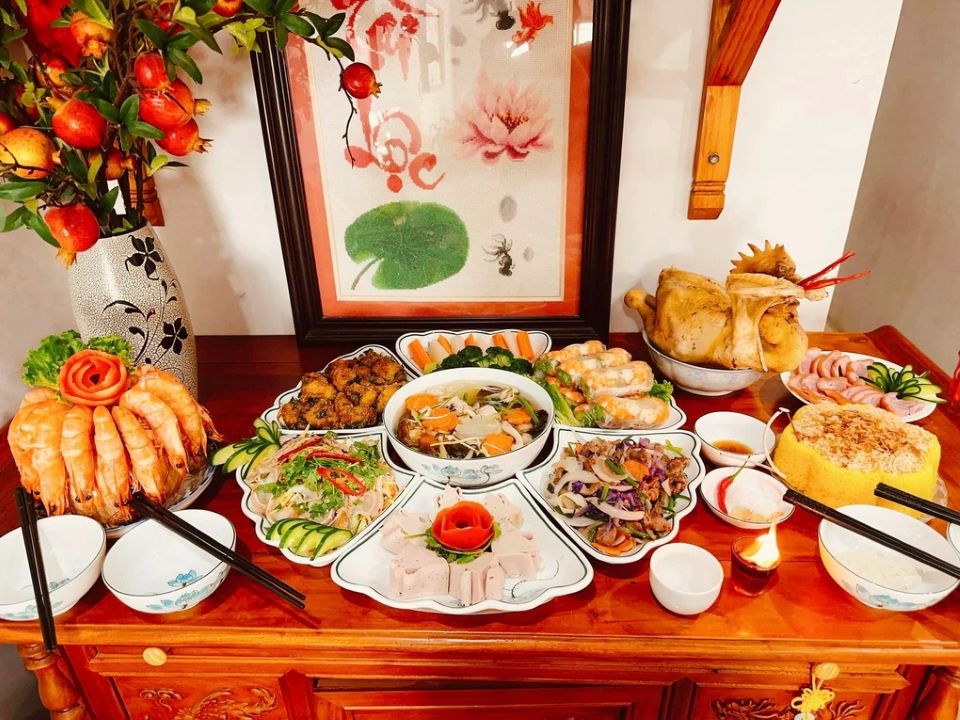 Top 3 khung giờ không nên thắp hương kẻo ảnh hưởng vận khí của gia đình