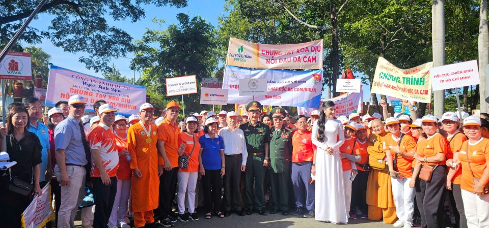 Vietbank cùng hơn 5.000 người đồng hành ‘Vì nạn nhân chất độc da cam’ lần thứ 18