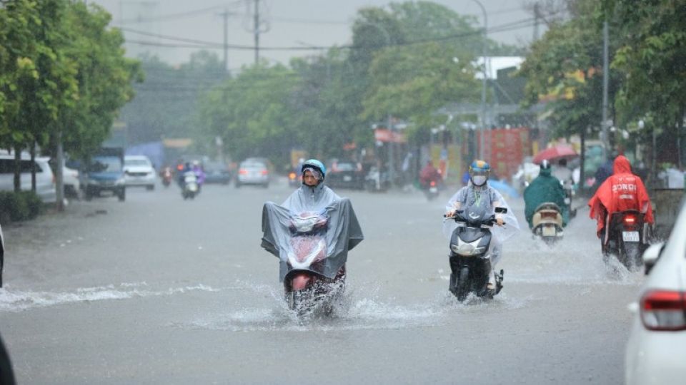 Thời tiết ngày 17/8/2025: Tây Nguyên và Nam Bộ cục bộ có mưa lớn