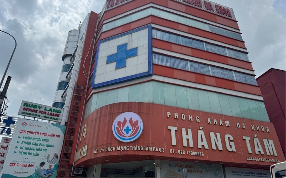 TP Hồ Chí Minh: kiến nghị đình chỉ vĩnh viễn Phòng khám đa khoa Tháng Tám vì tái phạm "vẽ bệnh, moi tiền"