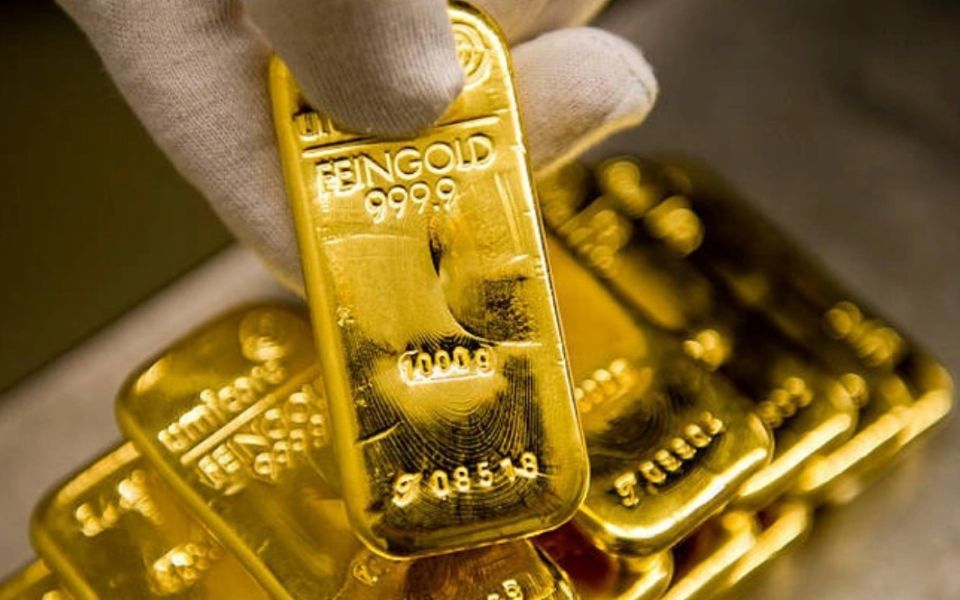 Giá vàng ngày 17/8/2025: Vàng thế giới giảm nhẹ sau cuộc gặp Mỹ - Nga