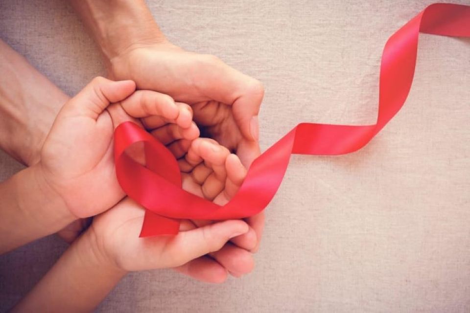 Những cách đơn giản giúp phòng ngừa lây nhiễm HIV, ai cũng nên biết