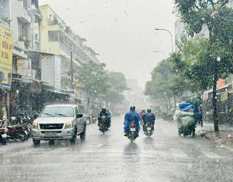 Thời tiết ngày 27/8/2025: Nhiều khu vực trên cả nước vẫn còn mưa to