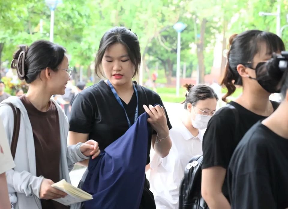 Chất lượng tuyển sinh 2025: nhìn vào điểm chuẩn là chưa đủ