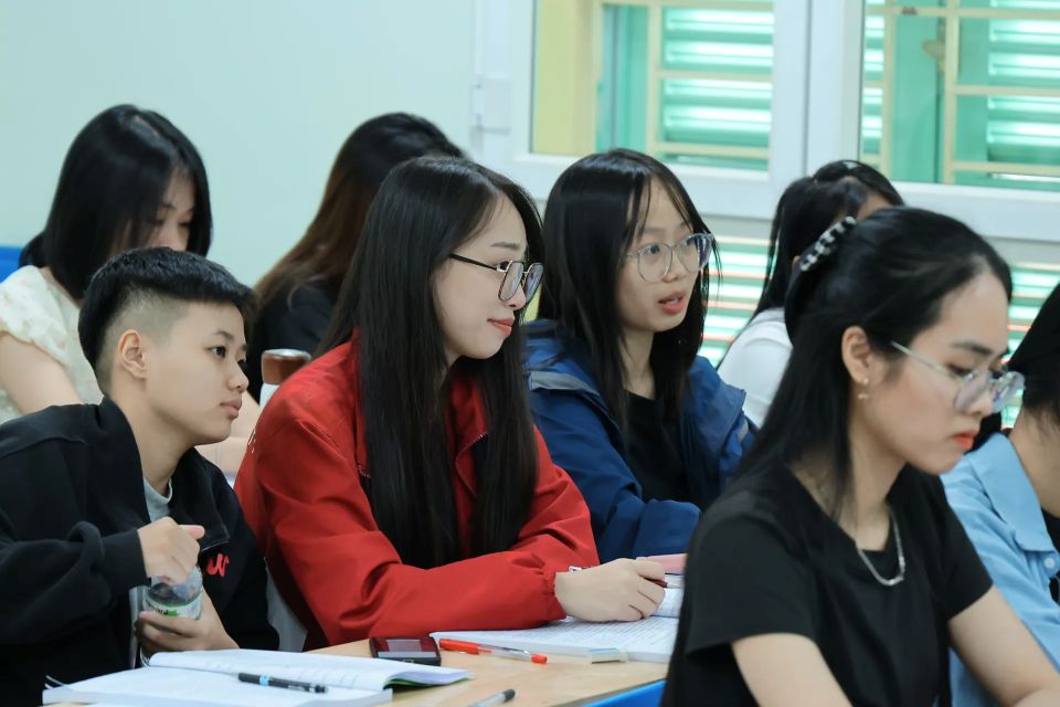Tuyển sinh đại học 2025: 3 quy định cần xem xét