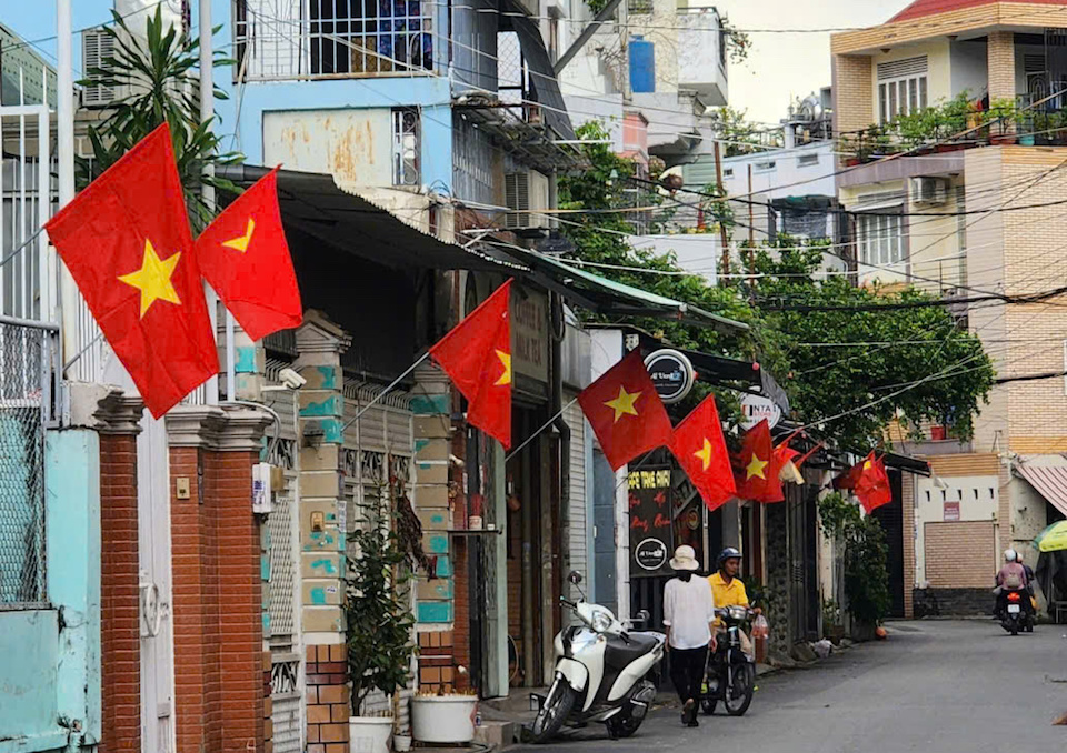 TP Hồ Chí Minh bừng sáng sắc cờ hoa, hân hoan chào mừng 80 năm Quốc khánh 2/9