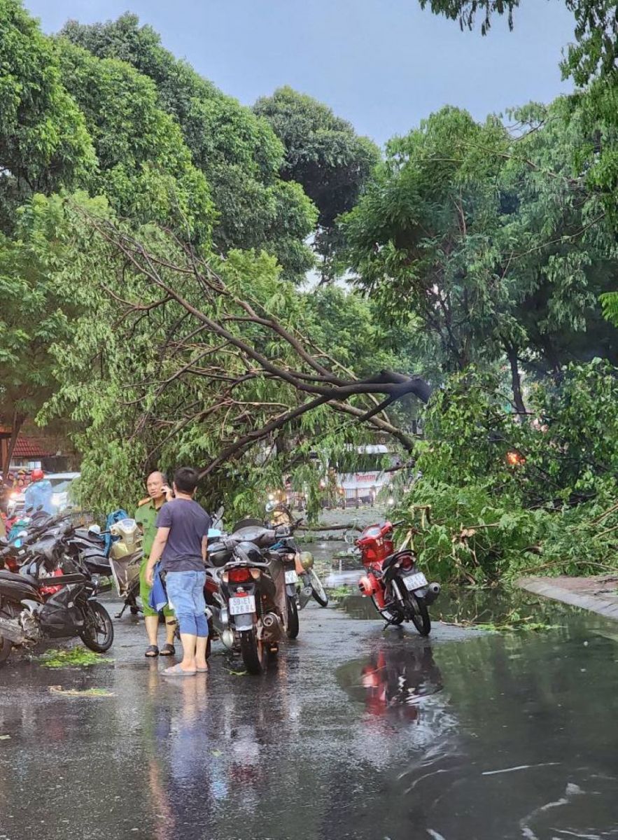 Cách phòng chống cháy nổ hệ thống điện trong mùa mưa bão