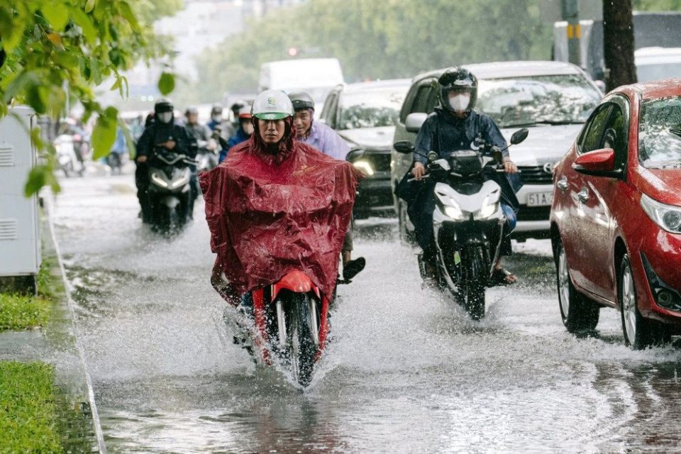 Thời tiết ngày 17/9/2025: Bắc Bộ ngày nắng, Nam Bộ có mưa lớn