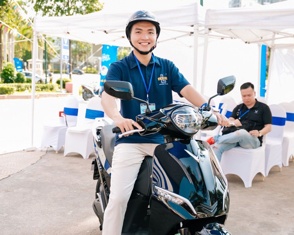 Trạm sạc muôn nơi, sạc xe máy điện tiện như đổ xăng