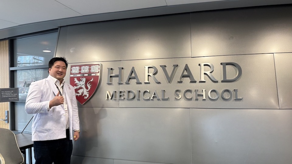 Bác sĩ Trần Nguyên Giáp: Hành trình từ Huế đến Harvard, nâng tầm Y học thẩm mỹ Việt Nam