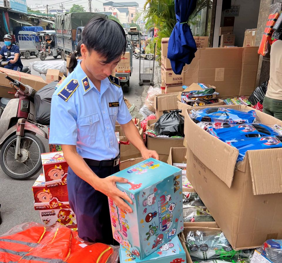 Không để đồ chơi nhập lậu tràn vào thị trường Tết Trung thu