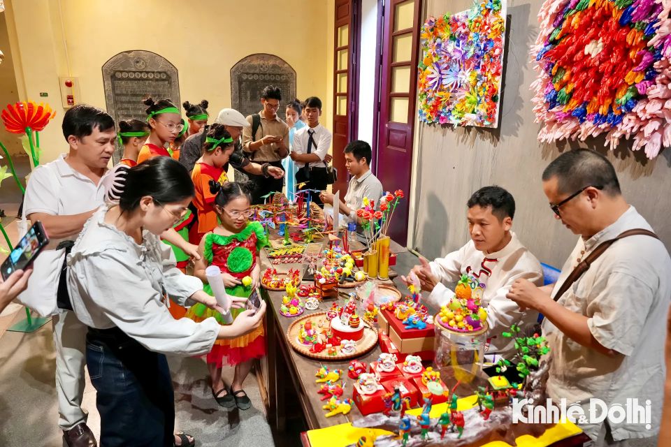 Tò he – ký ức tuổi thơ được hồi sinh giữa lòng Trung thu hiện đại