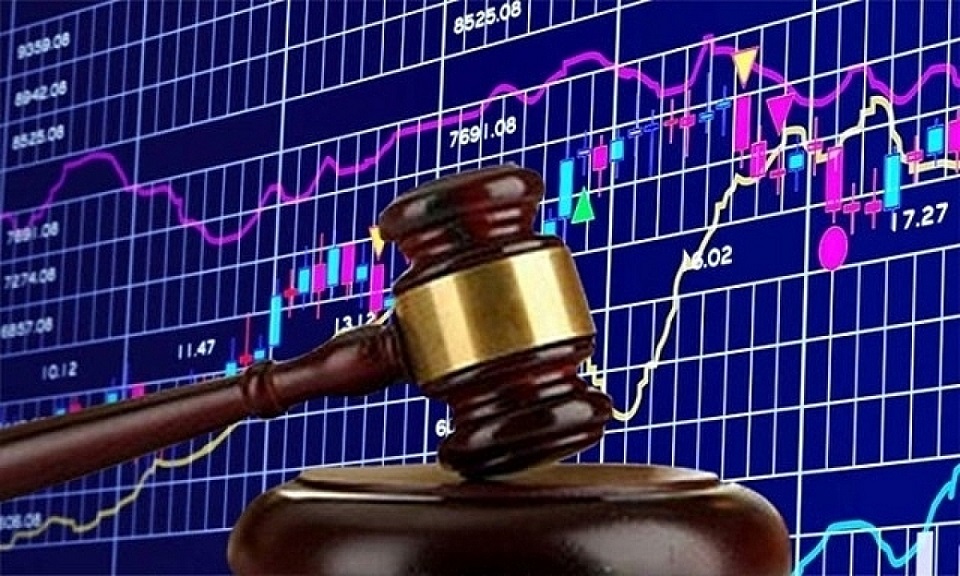Phạt một công ty 340 triệu đồng do vi phạm trong lĩnh vực chứng khoán
